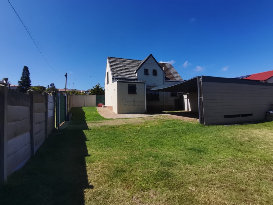 4 Bedroom Property for Sale in Dana Bay Western Cape